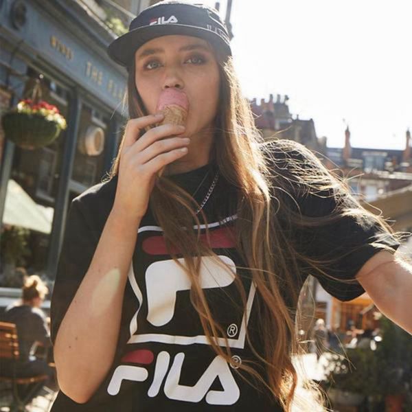 Camisetas Fila Mulher Pretas - Fila Stacked Logo S/S Portugal Online,UEJF-75698